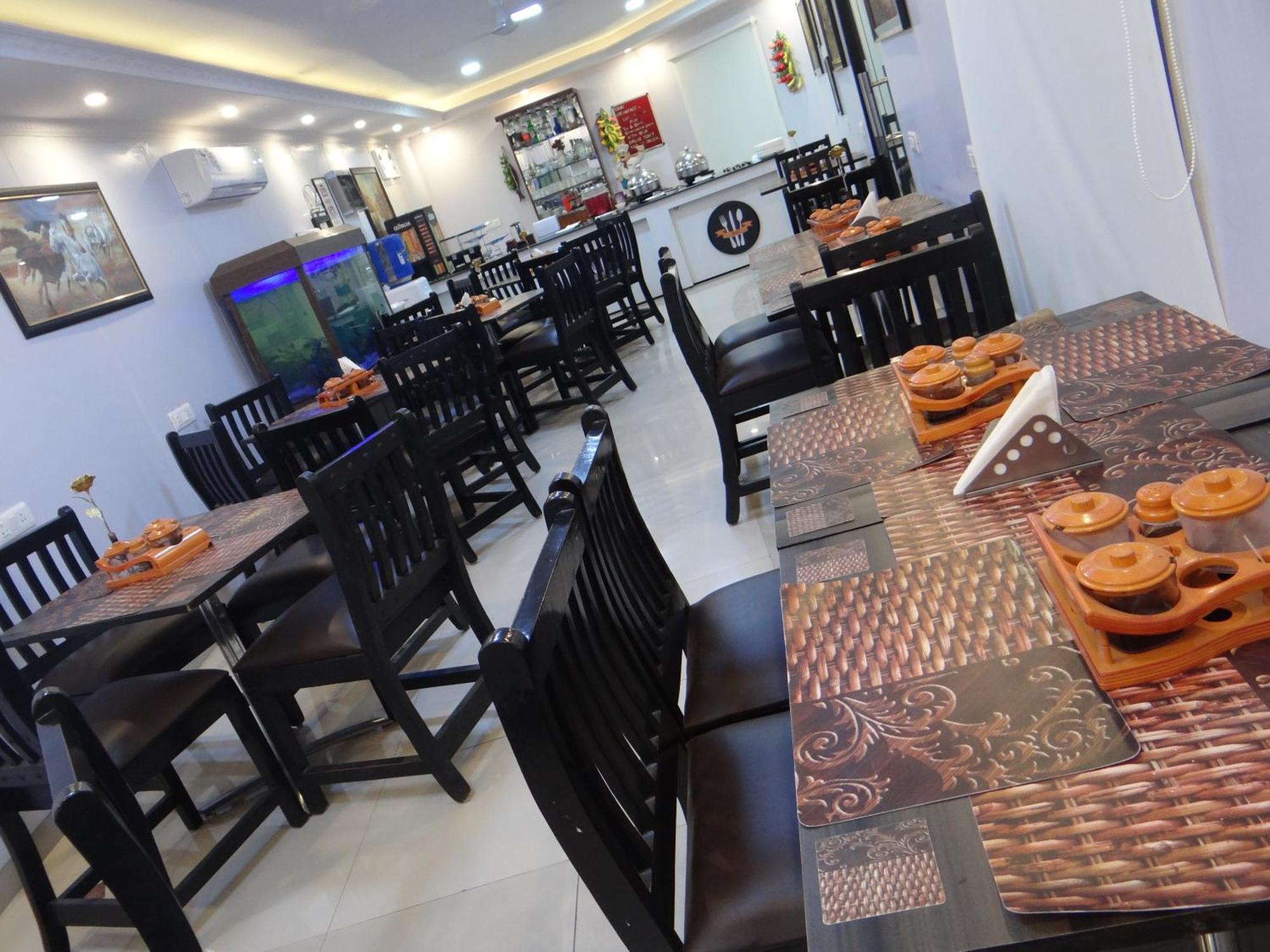 Angel Residency Hotel Greater Noida Luaran gambar
